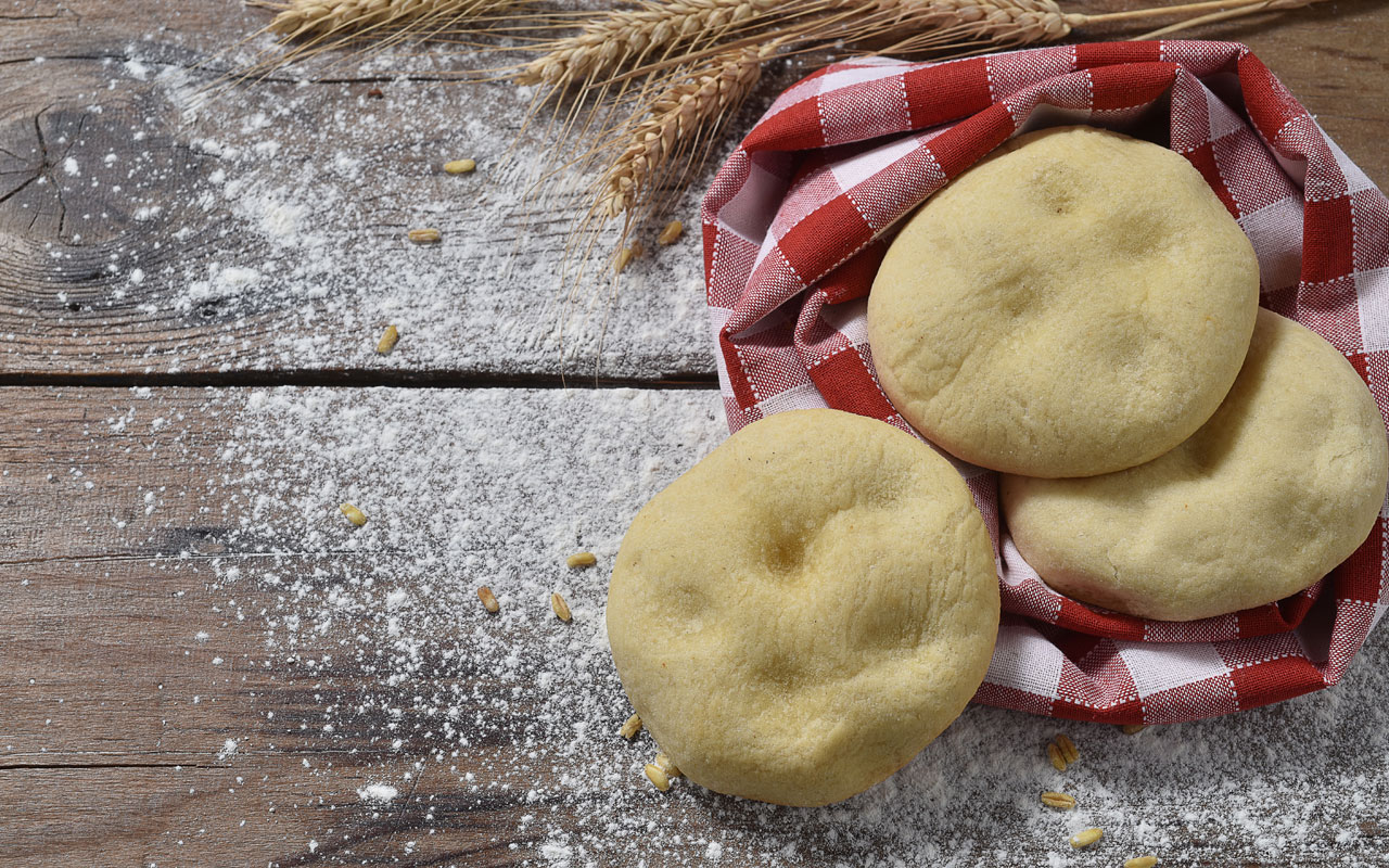 Focaccine di patate alla birra - Ricette Selenella