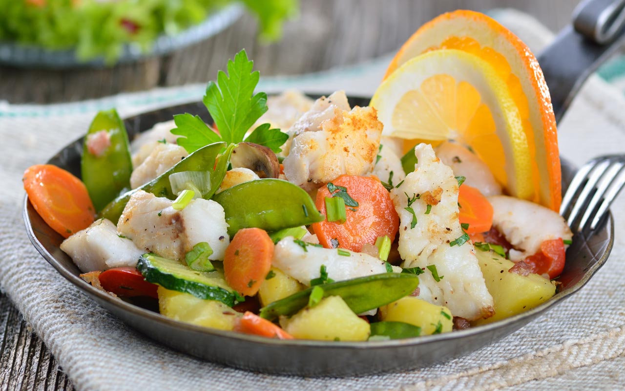 Insalata di granchio e patate novelle Insalata di granchio e patate novelle - Ricette Selenella