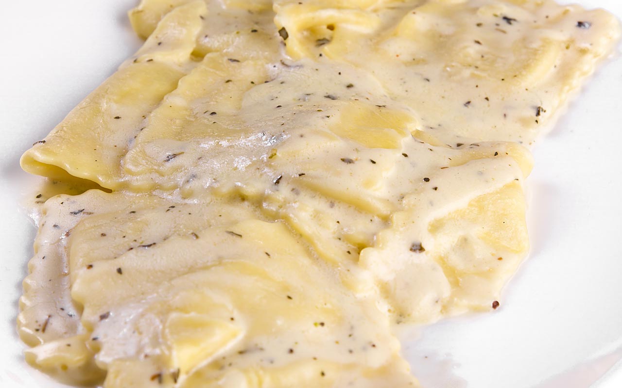 Tortelloni di patate ai formaggi Tortelloni di patate ai formaggi - Ricette Selenella