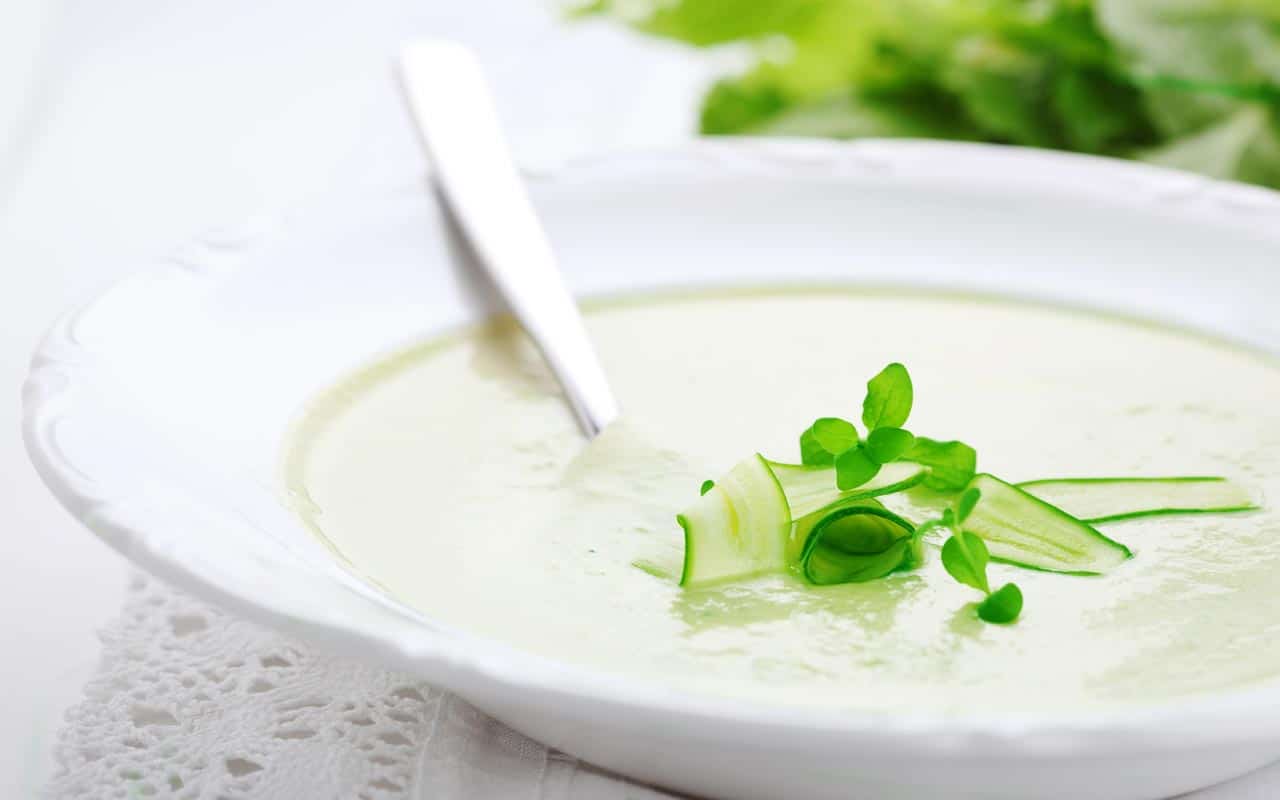 Vellutata di zucchine e patate Vellutata di zucchine e patate - Ricette Selenella