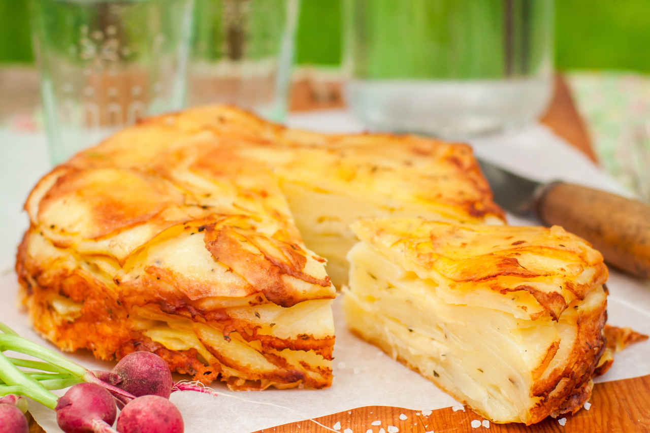 Torta di patate Torta di patate - Ricette Selenella