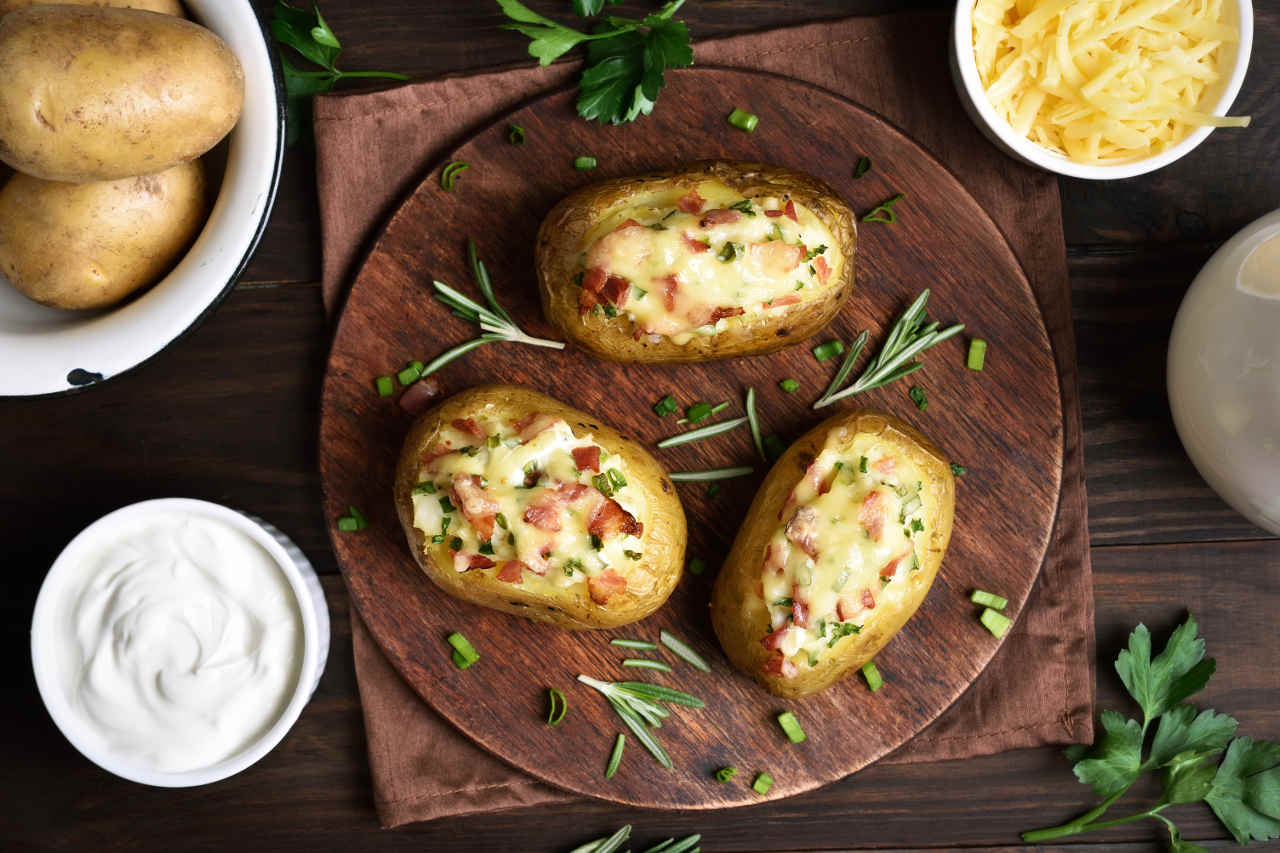 Barchette di patate Selenella con scamorza e pancetta - Ricette Selenella