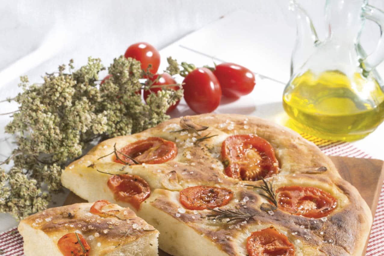 Focaccia morbidissima al sale - Ricette Selenella