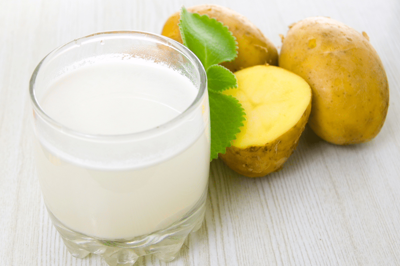 Succo e buccia di patate: come usarli per capelli forti e sani Succo e buccia di patate: come usarli per capelli forti e sani - Il Blog di Selenella
