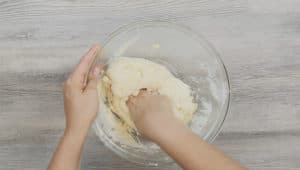 Focaccia barese - Step 3 Focaccia barese - Ricette Selenella