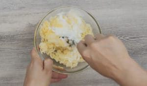 Mini cheesecake salate di patate - Step 2 Mini cheesecake salate di patate - Ricette Selenella