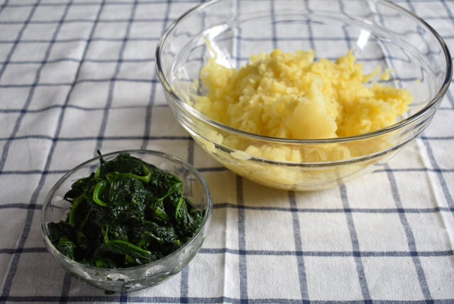 Rotolo di patate e spinaci di Roberta - Step 2 Rotolo di patate e spinaci di Roberta - Ricette Selenella