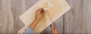 Tagliare la mozzarella