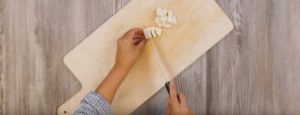 Tagliare la mozzarella