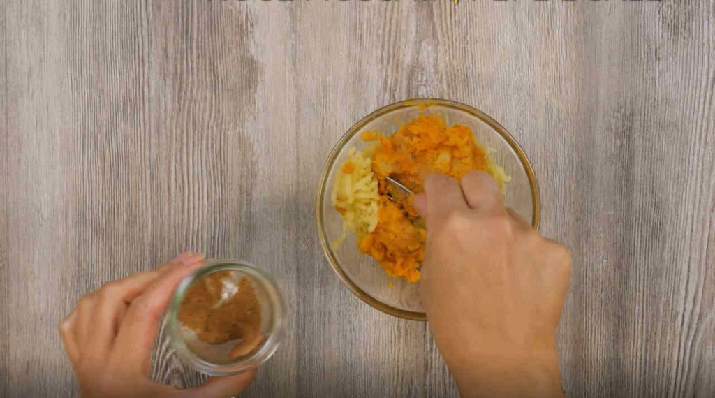 Ravioli alla curcuma con patate e zucca - Ricette Selenella