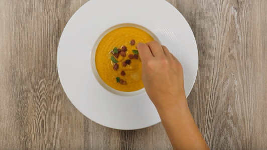 Vellutata di zucca e patate con speck - Ricette Selenella