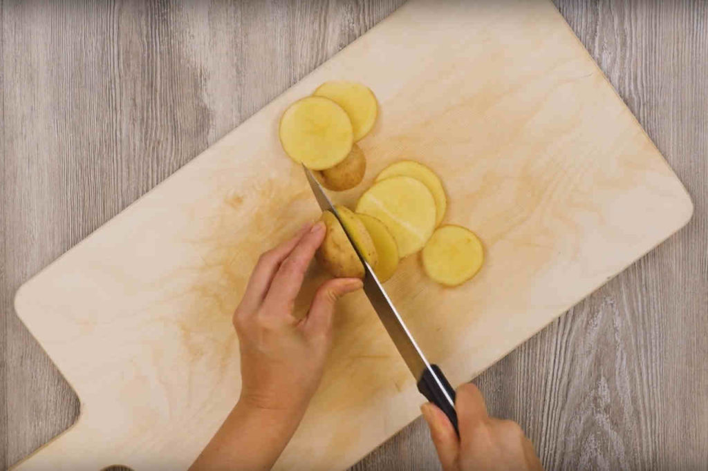 Ghirlanda di patate - Step 1 Ghirlanda di patate - Ricette Selenella