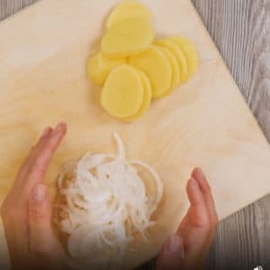 tagliare-le-cipolle-a-juliene-selenella
