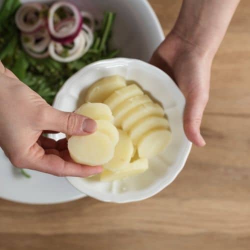 Insalata di patate, mango, carote e stracciatella di bufala - Ricette Selenella