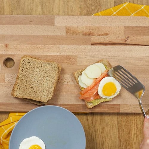 Avocado toast con patate - Ricette Selenella