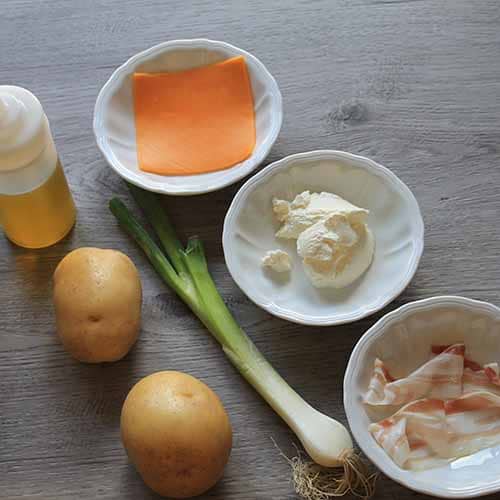 Jacket potatoes - Step 1 Jacket potatoes - Ricette Selenella