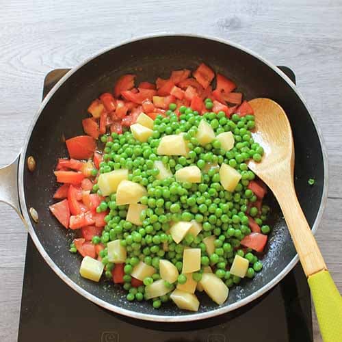 Aloo Mattar - Step 4 Aloo Mattar - Ricette Selenella