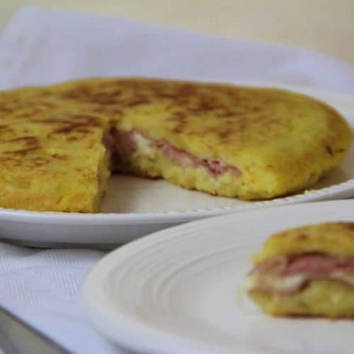 Schiacciata di patate con prosciutto cotto e provola silana di Mirtaincucina - Ricette Selenella