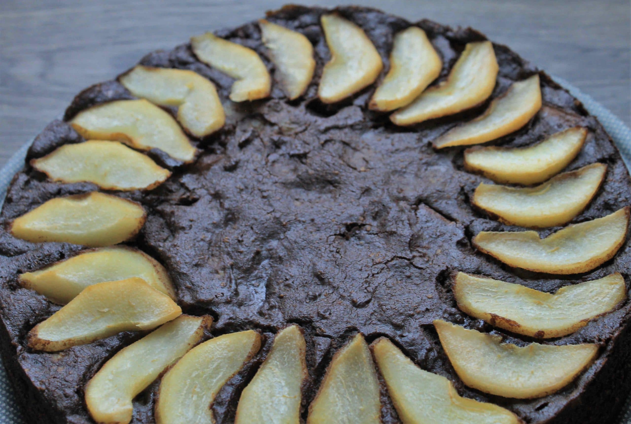 Torta di patate, cacao e pere - Ricette Selenella