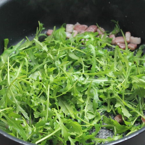 Garganelli con pancetta dolce, crema di patate e rucola - Ricette Selenella