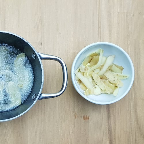 Bucce di patata fritte con salsa guacamole - Ricette Selenella