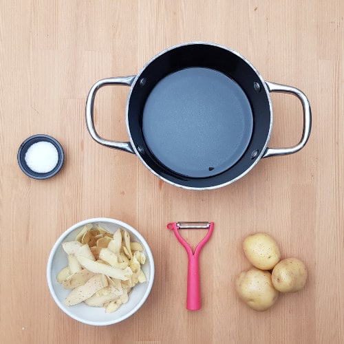 Bucce di patata fritte con salsa guacamole - Ricette Selenella