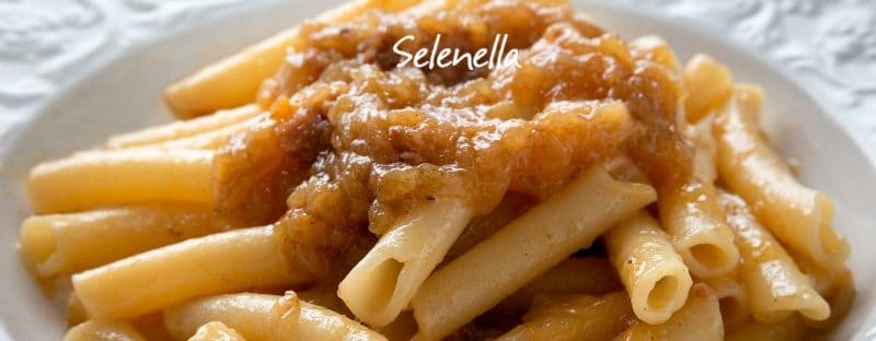 Pasta e cipolle: 3 ricette da provare - Il Blog di Selenella