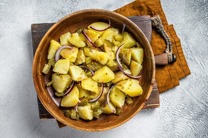 Patate e cipolle in padella