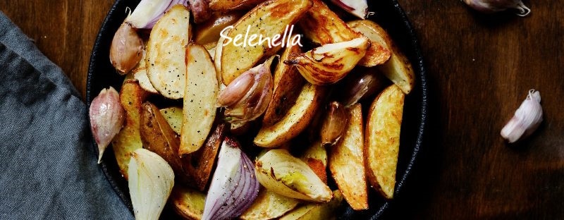 Patate e cipolle in padella, ricetta e abbinamenti - Il Blog di Selenella