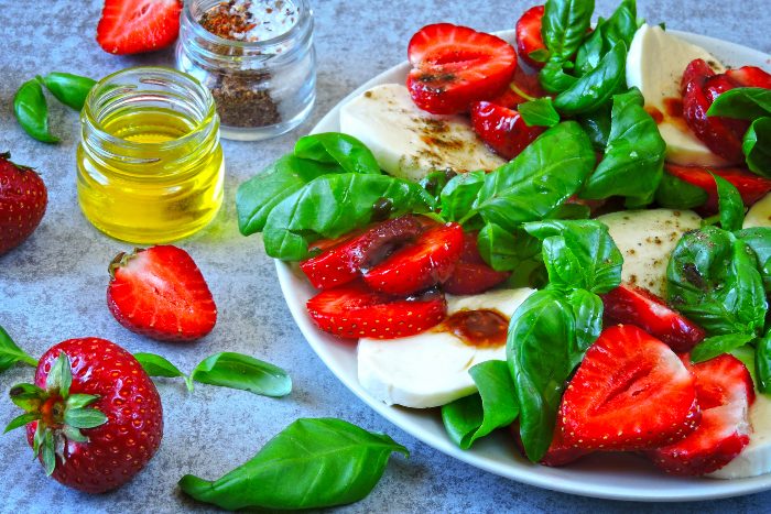 ricette estate caprese fragole