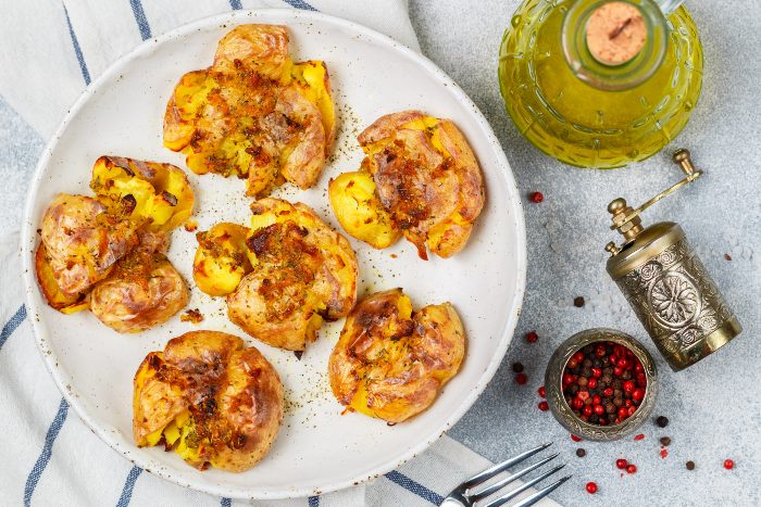 Patate schiacciate ricetta facile