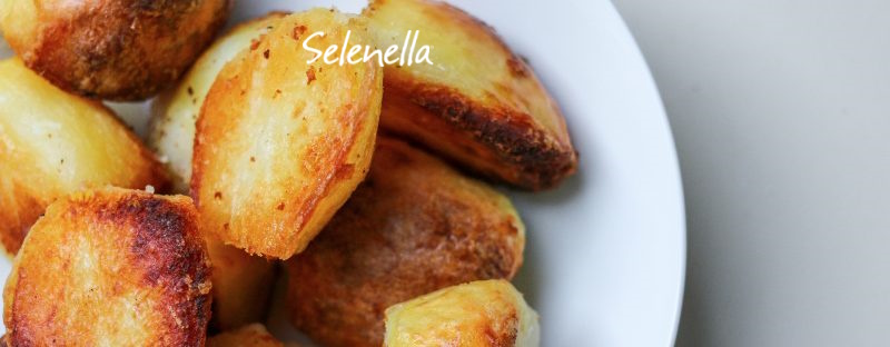 Il segreto della croccantezza: la scienza dietro le patate al forno perfette - Il Blog di Selenella